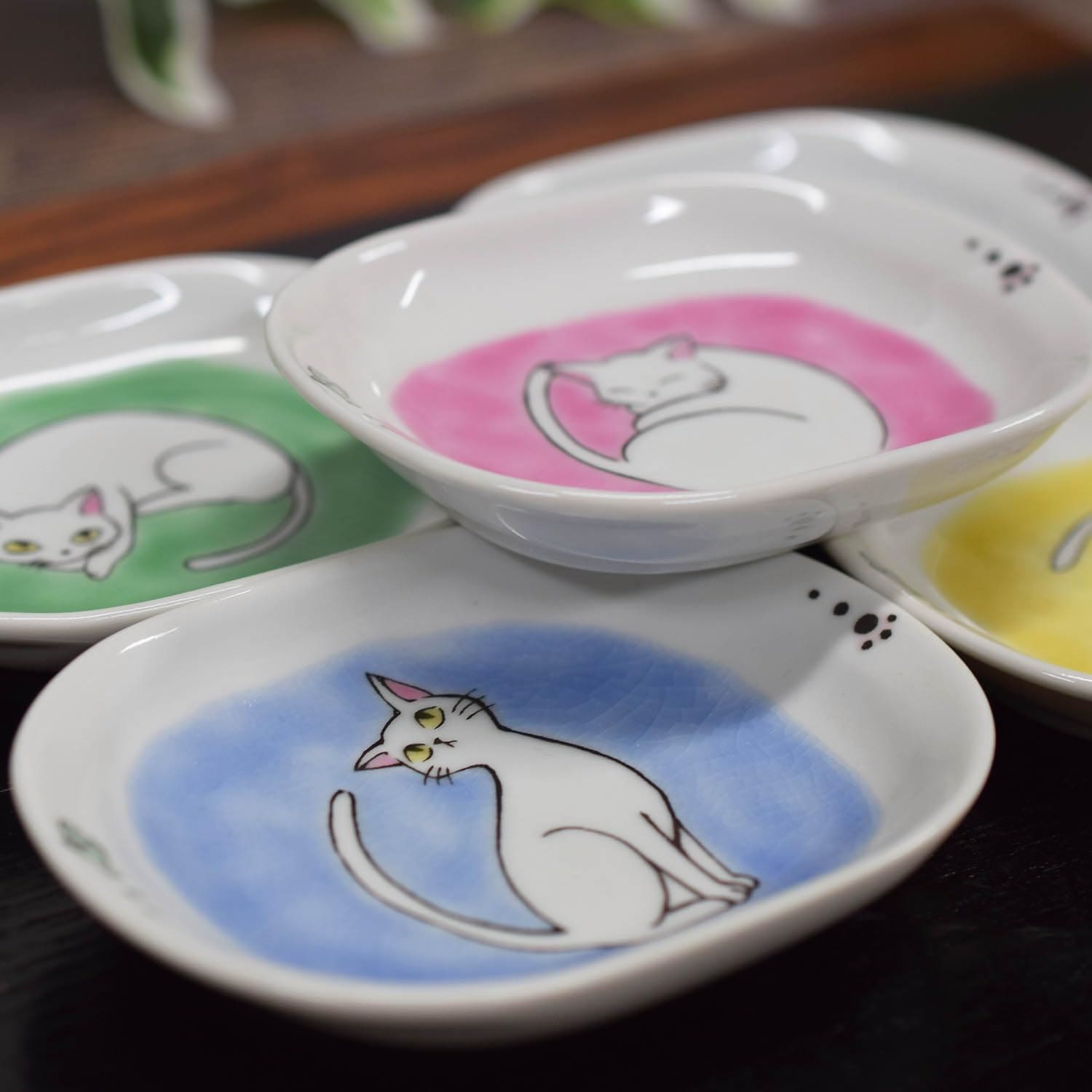 和座の蔵 お皿 セット おしゃれ 食器 九谷焼 楕円 小皿 5枚セット しろにゃん 陶器 高級 ブランド 和食器 取り皿 日本製 結婚祝い プレゼント ギフト