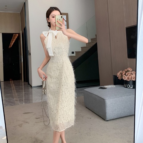 夏の新作スパンコールキラキラ首筋丸首ワンピースフェミニンモダンレトロウエスト丸腰見えヒップドレススカート