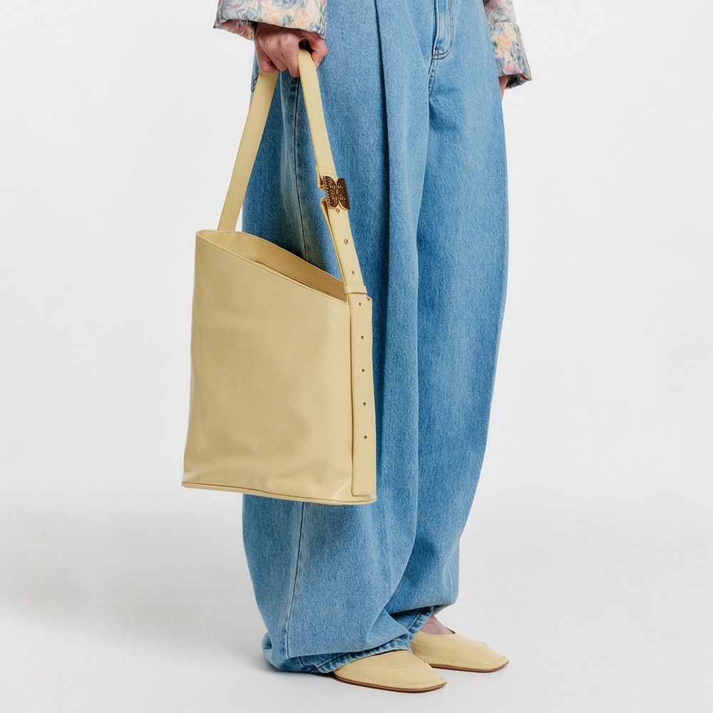 インク (W) トラペゾイドショルダーバッグ (イエロー)