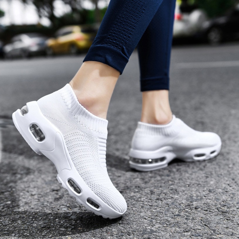 クーポン スニーカー レディース 靴 スリッポン 軽量 軽い 普段履き 仕事 屈曲性 ランニングシューズ 厚底スニーカー レディース スポーツシューズ 運動靴 ローカット スニーカー クッション性 カ