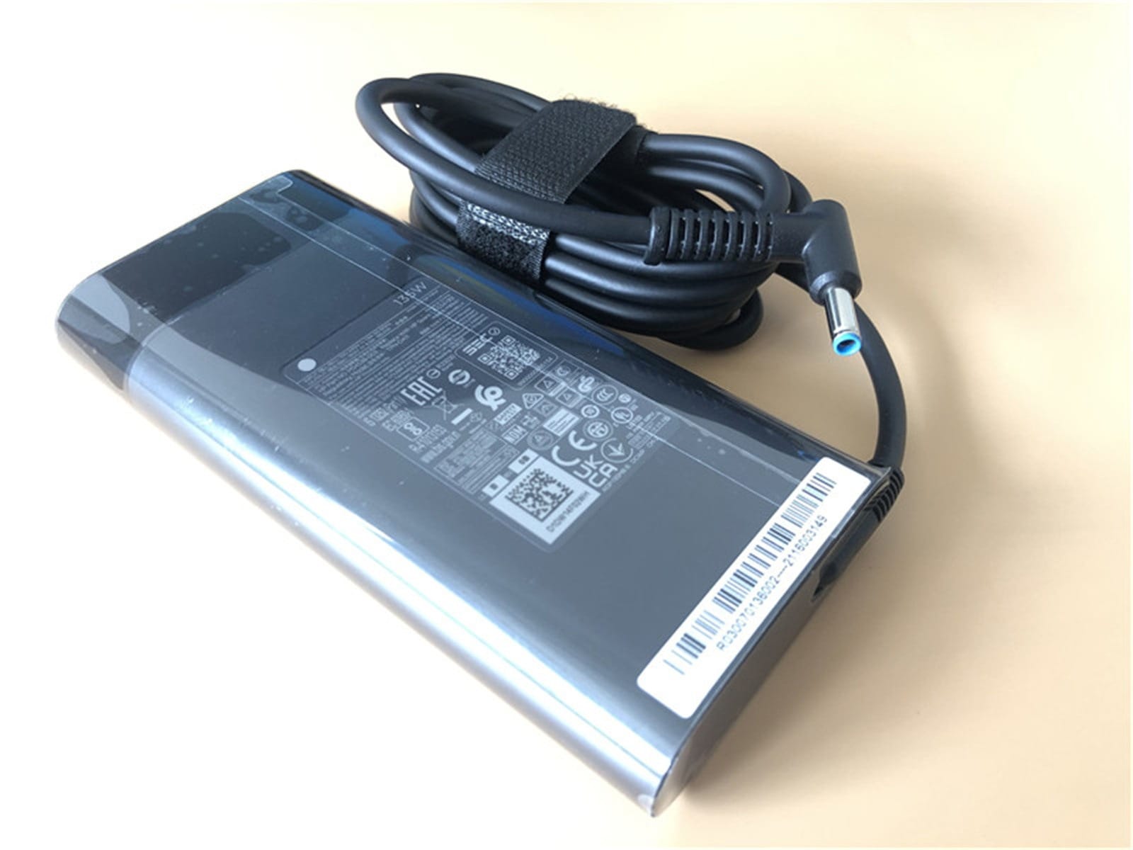 19.5V 6.9A 電源・HPノートパソコン互換 VICTUS 3 4 5 世代 ENVY15 TPN-DA11 19.5V 6.9A 135W 交換用のノートパソコン ACアダプター 電源 充電器