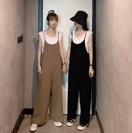サスペンダースーツ オーバーオール ワイドパンツ ワイドレッグ 袖なし ノースリーブ ストレート ワイド 薄手 快適 着心地 シンプル カジュアル おしゃれ お洒落 ラフ メンズライク マニッシュ
