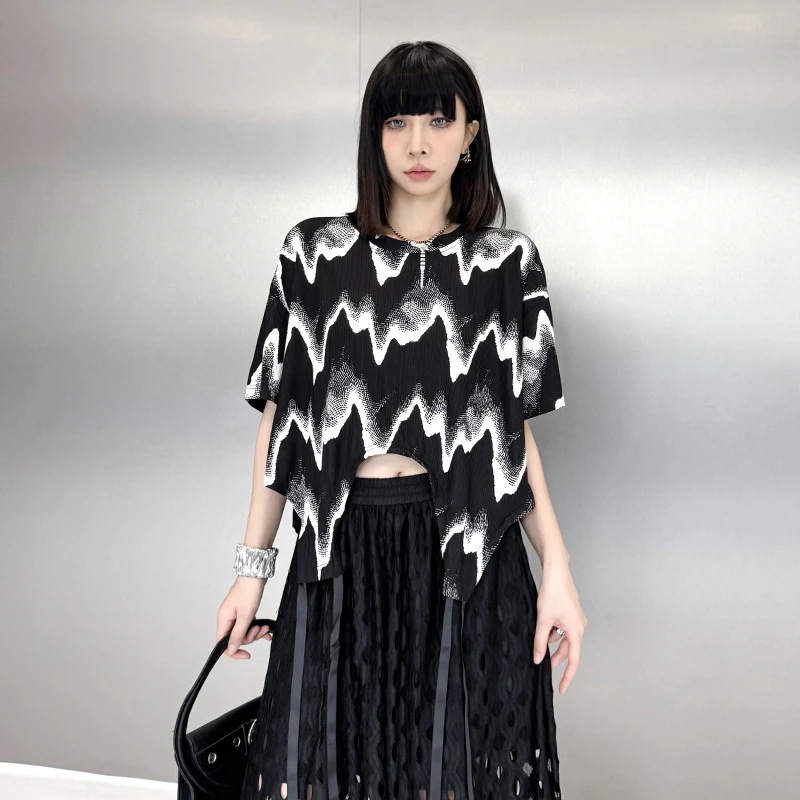 【J.Fashion】 黒白波 Tシャツ ショート丈 夏 おしゃれ レディース シャツ トップス メガ割30%までに制限