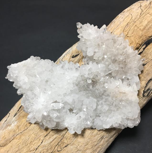 天然石　クォーツQuartz 水晶　置物　飾り　パワーストーン　原石　アクセサリー　一点物