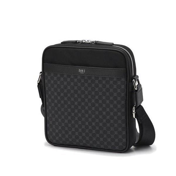 DBBA4E468BK [LOUIS HILL] ブラックパターン配色クロスバッグ