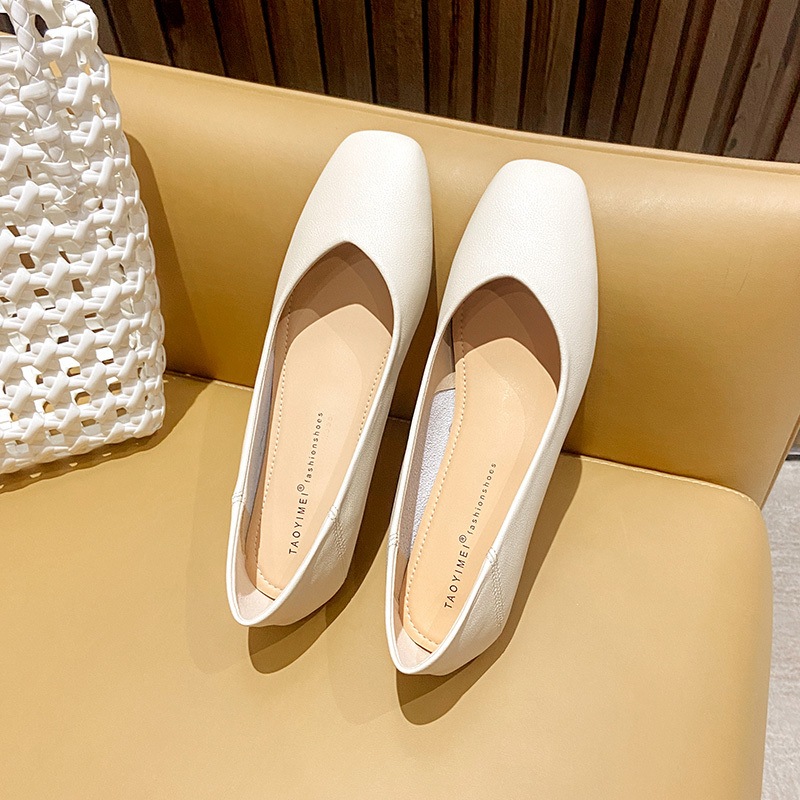 パンプス スクエアトゥパンプス ローヒール フラット ぺたんこ スクエアトゥ 歩きやすい 履きやすい かわいい きれいめ シンプル カジュアル 大人 上品 おしゃれ フォーマル エレガント