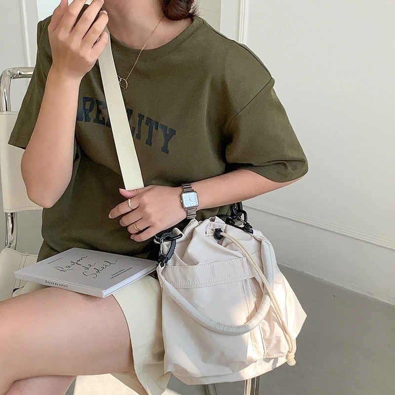 ギャザー ショルダーバッグ カジュアル ナイロン 手提げバッグ 水筒ポーチ 大容量トートバッグ レディース 通勤 トートバッグ スマホポーチ