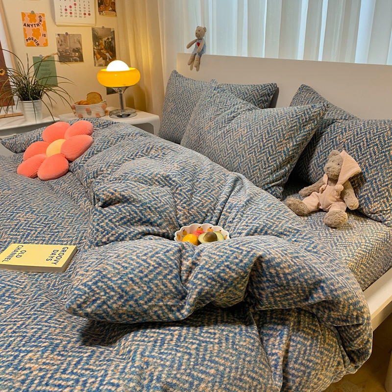 冬の厚みのある牧歌的なスタイルミルクベルベット4点セットコーラルベルベットベビーベルベット暖かい掛け布団カバーシーツ寝具