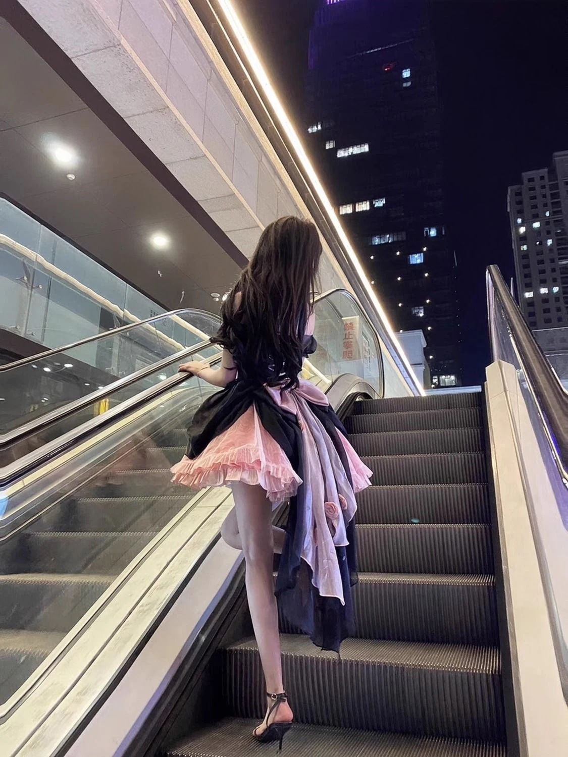 蝶のしっぽ付きロリータスカートプリンセススカート大人ドレス女の子用バースデースカート