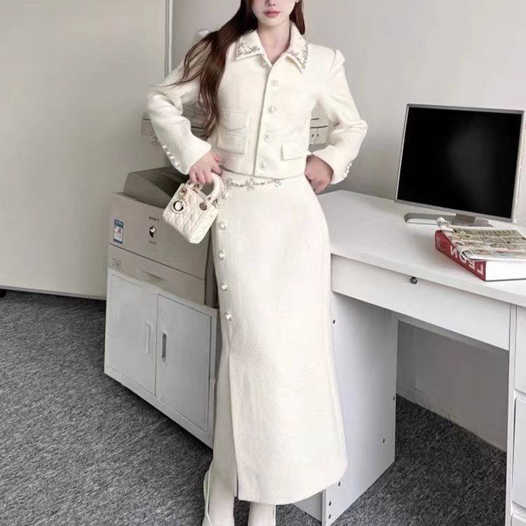 人気上品　高級感　秋コーデ　人気レディースセットアップ　フォーマル　可愛い上下セット　おしゃれ