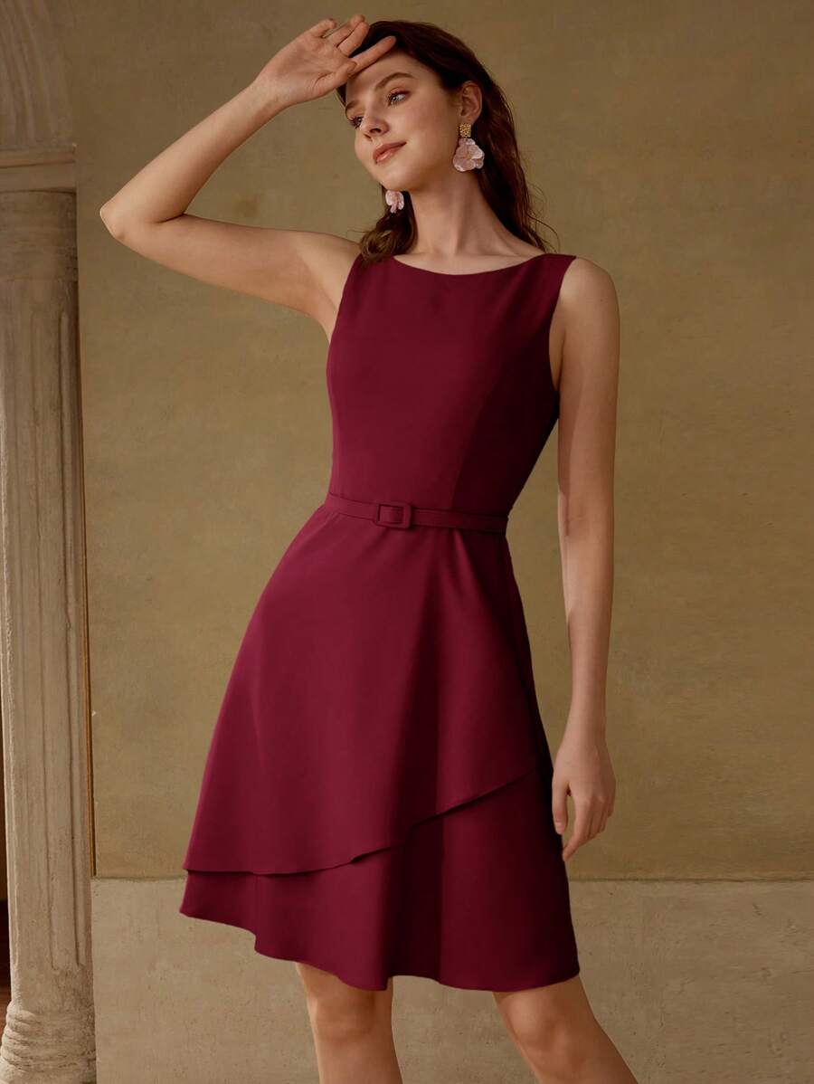 Classy ソリッドバックルベルト付きノースリーブレイヤードヘムショートドレス
