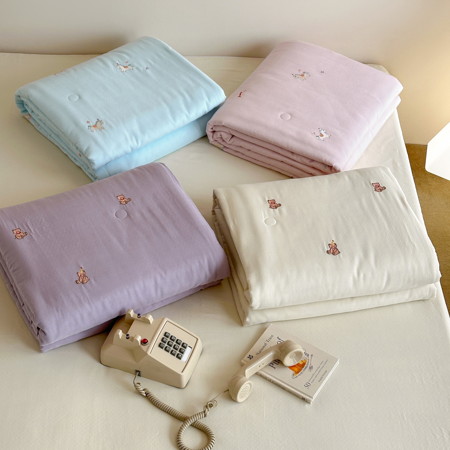 5.12【迅速な発送】韓国風 クリーミー 全面ダブルガーゼ 刺繍 綿 夏掛け布団 洗濯機可 水洗い 夏 エアコン 薄掛け布団