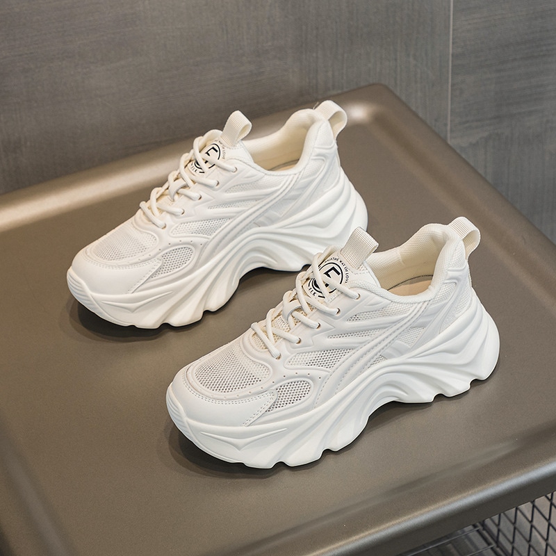 2025年新作スポーツシューズ本革ダッドシューズレディース春身長アップランニング通気性レディースダンスシューズ厚底レディースシューズ