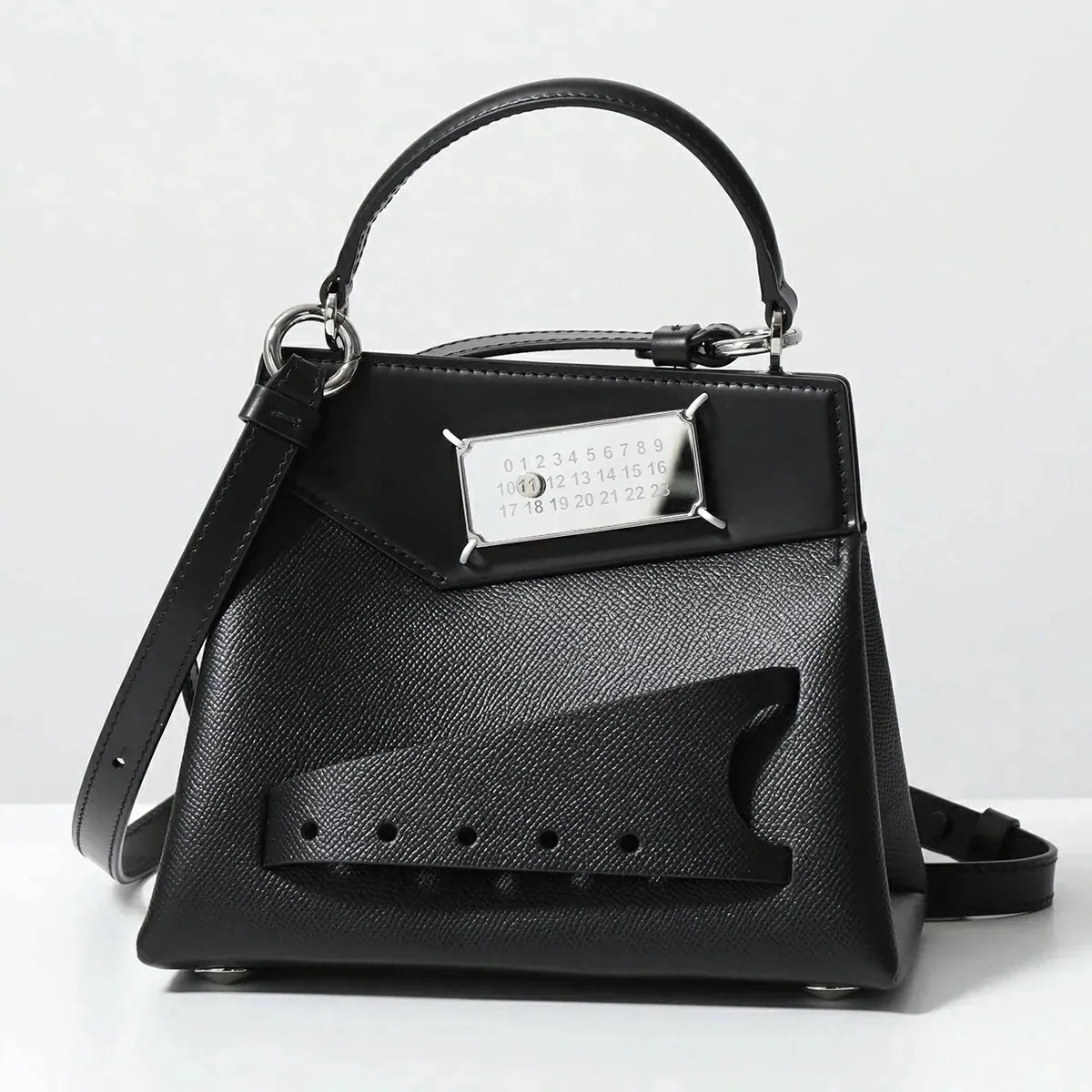 MAISON MARGIELA 11 メゾンマルジェラ ハンドバッグ スモール Snatched スナッチト S56WG0168 P4745 レディース ショル