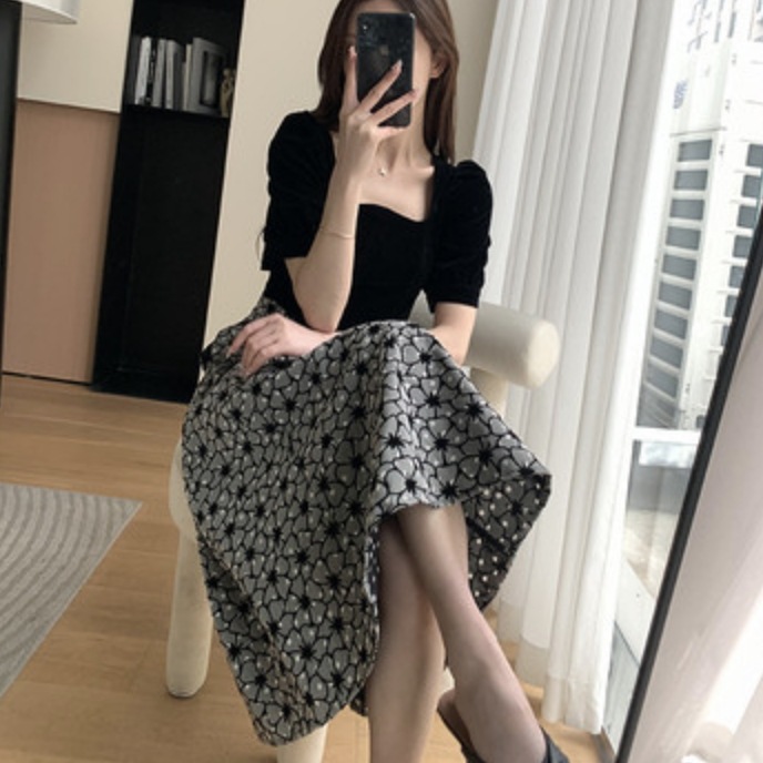 ワンピース デート フレアワンピース ロング 袖あり 半袖 かわいい 大人可愛い きれいめ シンプル カジュアル 大人 上品 おしゃれ お洒落 主役級 存在感 夏 10代 20代 30代 レディース