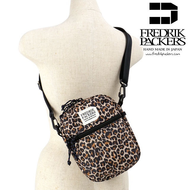 メール便 アクティブ ショルダーバッグM 2.5L 210D ACTIVE SHOULDER M メンズレディース 鞄 ナイロン 縦型ポーチ LEOPARD