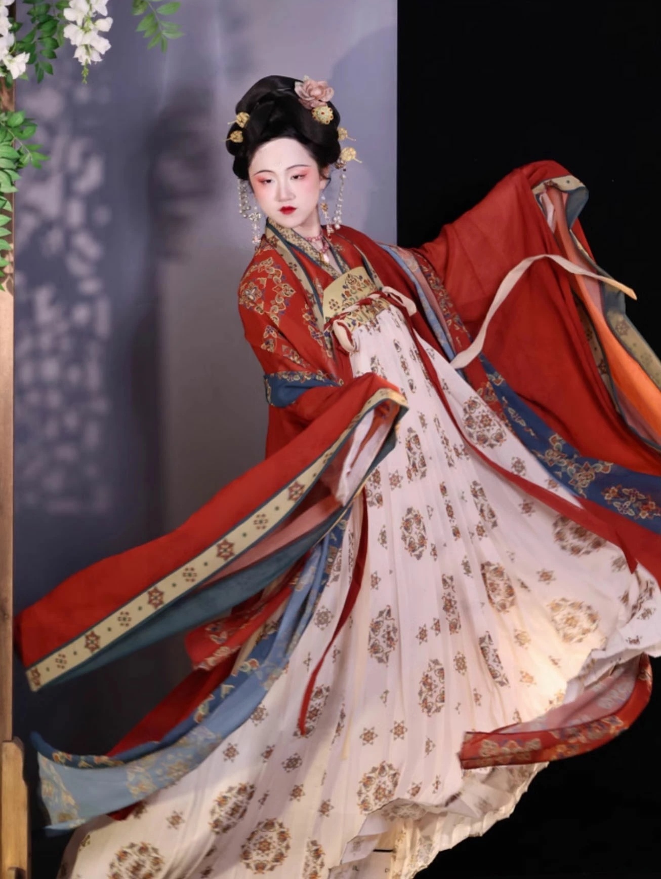 品質良い!店舗お勧め!中国古代服装 華やか5点セット レディース 唐朝宮廷 お姫様 貴妃 皇后 全身コスチューム 振袖の羽織付き ストール付き エスニック 花柄プリント 中華古代古典 漢服ドレス 中