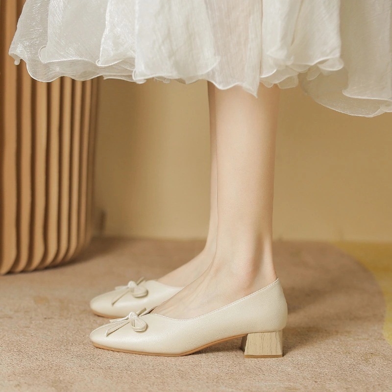 フラットパンプス 小香風レディースシングルシューズニューデザインスクエア太ヒール蝶結び太ヒールシューズ