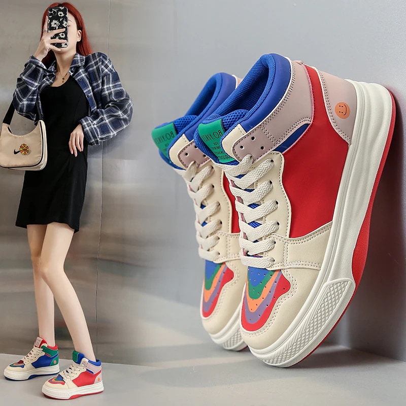 2025新作 今年も人気！厚底スニーカー スニーカー レディースインヒールスニーカー ハイカットカジュアルホワイトシューズ 幅広 滑りにくい 疲れない シューズ ランニング 歩きやすい ヒールアップ 5,101円