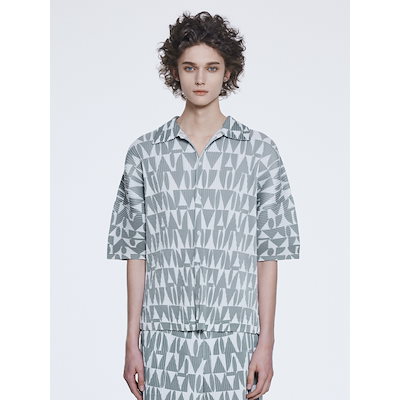 F763 美品 L 42 ヤンマイエン 定価89,000円 ダウン レディース F763 美品 L 42 ヤンマイエン 定価89,000円 ダウン レディース