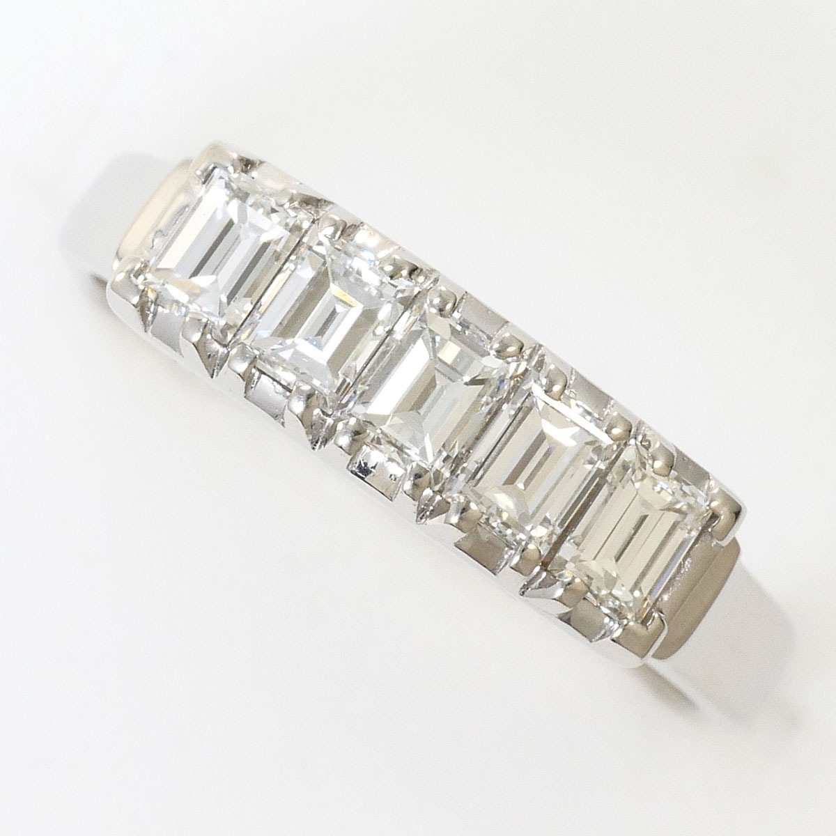 PT900 プラチナ リング・指輪 9号 ダイヤモンド 0.67 ct 鑑別書 総重量約4.1g 中古