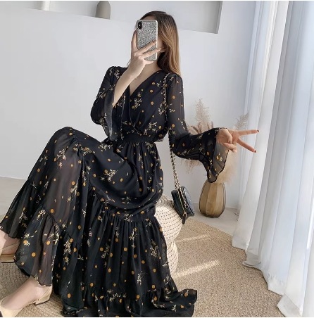 シフォンワンピース シフォンドレス ワンピース ロング ロング丈 袖あり 長袖 Vネック Aライン 透け感 薄手 快適 着心地 かわいい 大人可愛い きれいめ シンプル 大人 上品 おしゃれ お洒落