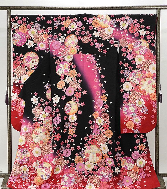 振袖 正絹 四季花雪輪うさぎ模様 身丈168cm 裄丈67.5cm 振袖 良品 リサイクル 中古 着物 e4001