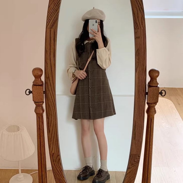 2点セット ツーピース スカート シャツ 膝上 長袖 袖あり 襟付き 丸襟 セミフレア Aライン ハイウエスト ボタン かわいい 大人可愛い シンプル カジュアル おしゃれ レトロ ガーリー 主役級