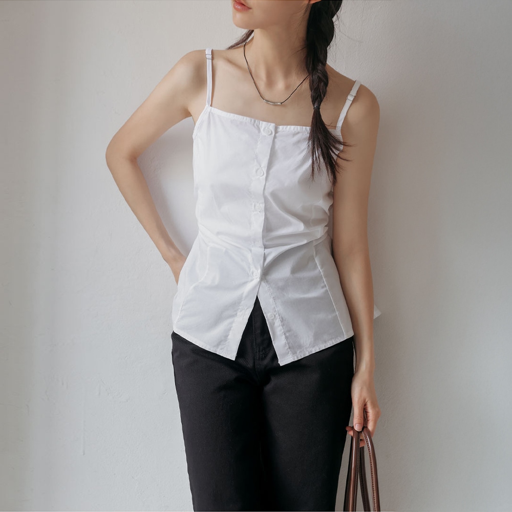 ヒートボタンストラップスリーブレスブラウス 6,028円