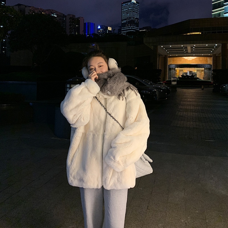 2024 冬の新韓国スタイル模造レックスウサギの毛皮のコートの女性のミディアムロングルース肥厚ミンクの毛皮のコート