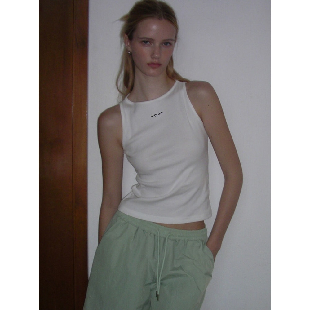 INJIACTIVE ボートネックスリーブレスホワイト