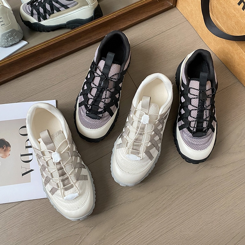 韓国版メッシュ通気性ニッチスポーツシューズ女性用2025年春新作カジュアルレトロバレエシューズ厚底ダッドシューズ