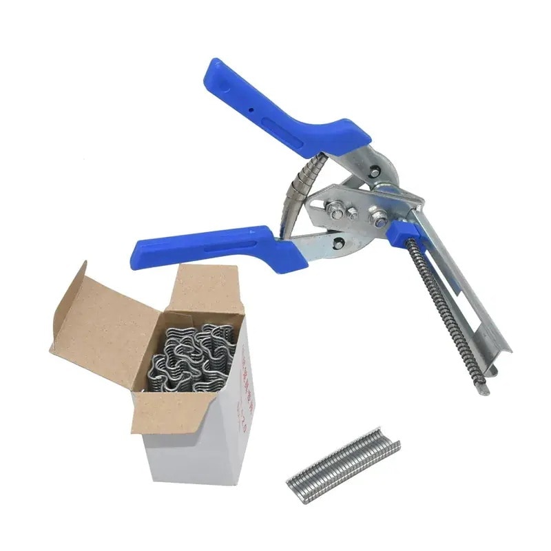 チキンワイヤーとケージフェンス用のペンチとステープル 600個のツールとクランプ