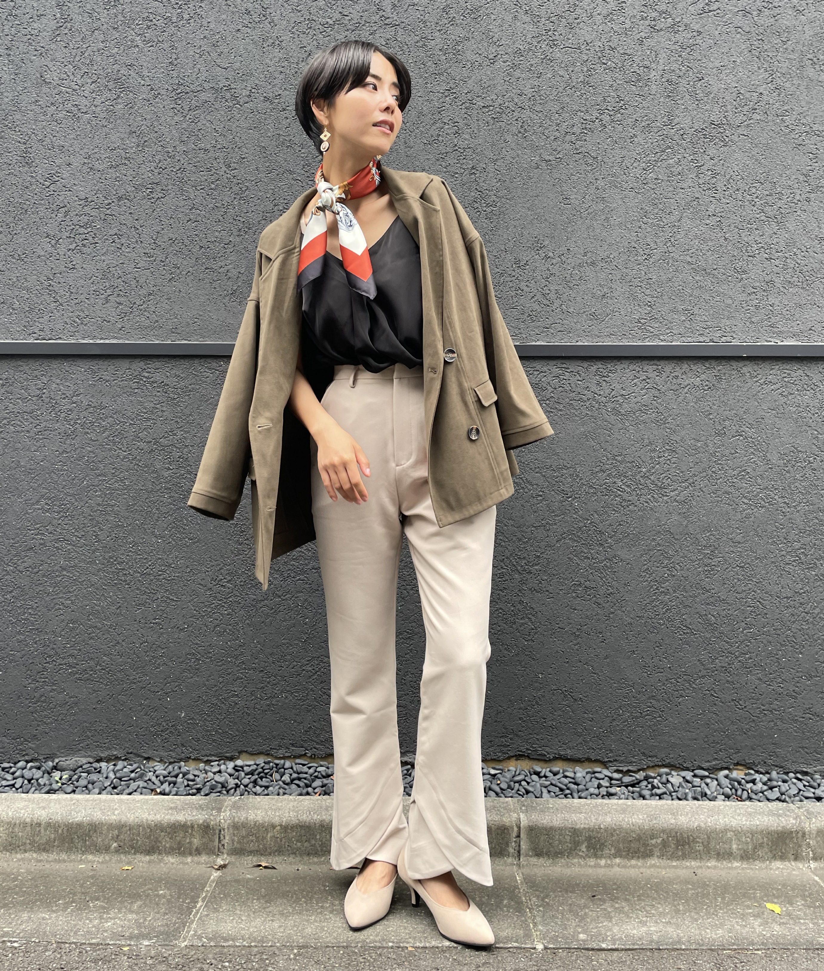 SCALLOP SLIT FLARE PANTS