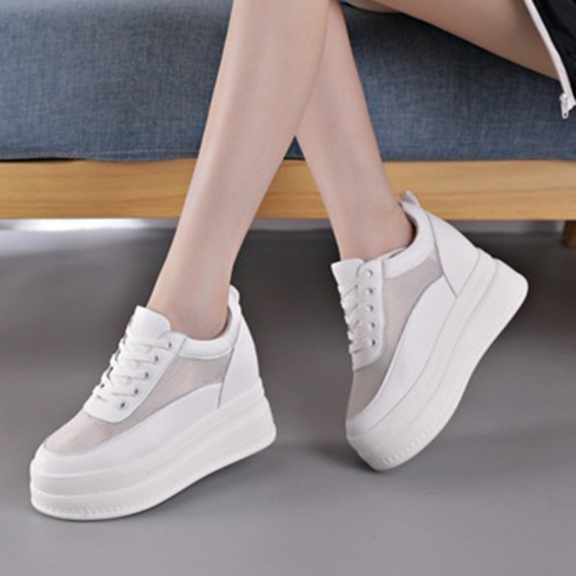 クーポン 厚底スニーカー レディース スニーカー 厚底 運動靴 ウォーキングシューズ カジュアル 美脚 身長アップ スニーカー ローヒール 軽量 スポーツシューズ 通気 ジム 疲れにくい ランニングシ
