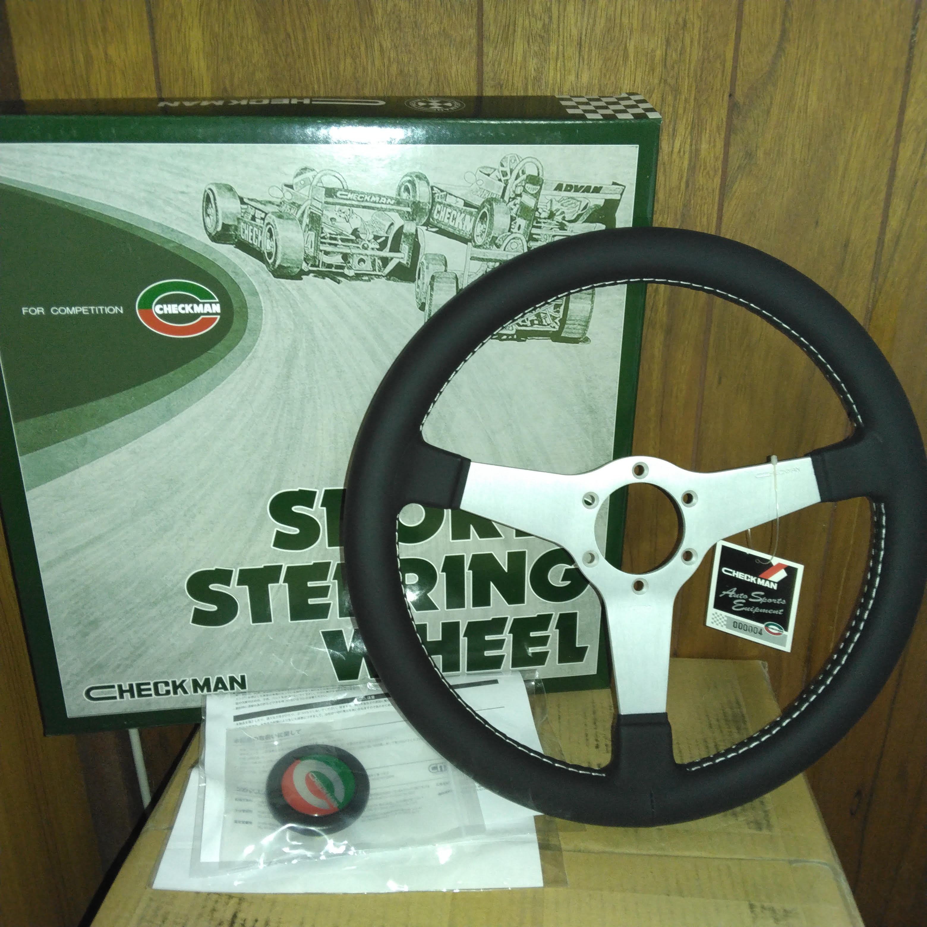 CMR（CHECKMAN RACING）Sports Steering VLTERO（ベルトロ）350mm チェックマン