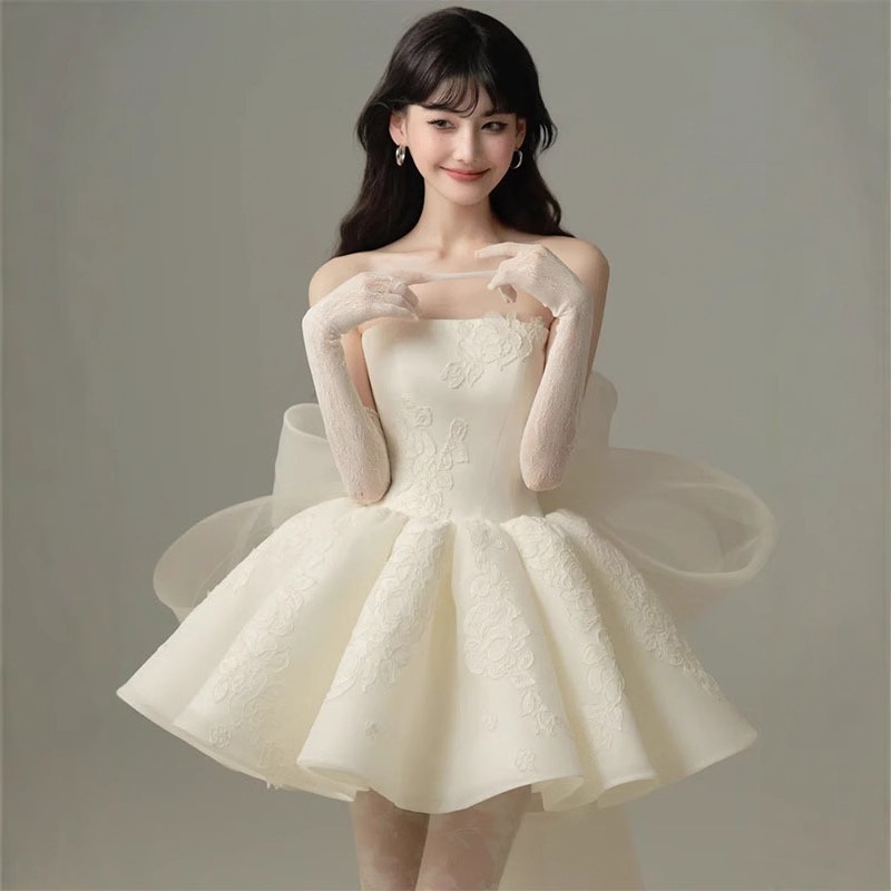 小さい子の朝のガウンのドレスの新型の晩餐会の誕生日のパーティーの敬酒服の軽い贅沢な新婦の結婚の軽いウェディングドレス