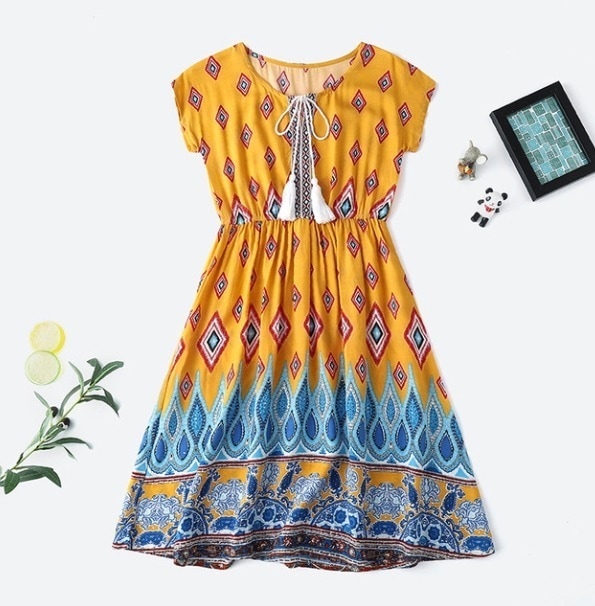 ワンピース ロング丈 襟なし デザイン ギャザー 美ライン ニュアンス ウエストマーク リラックス かわいい 大人可愛い きれいめ シンプル カジュアル 大人 上品 おしゃれ お洒落 大人可愛い