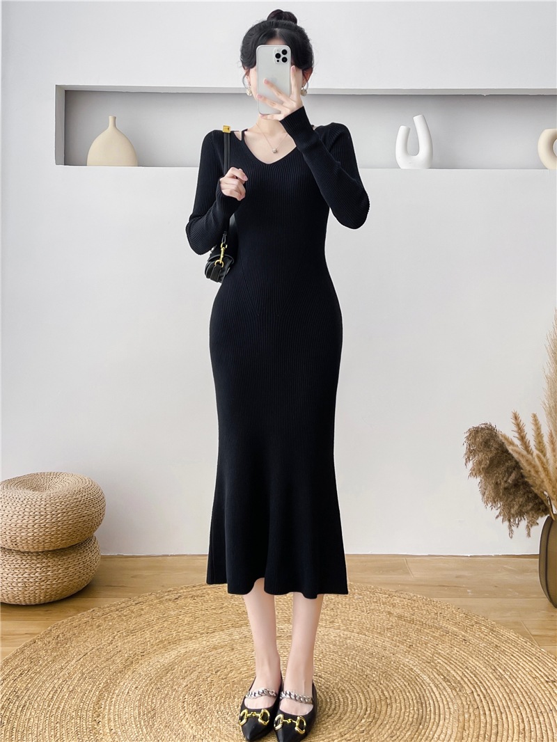 気質スリムニットドレス女性秋と冬のセーターのドレスの内側のセンスフレンチシニア薄型パッケージのヒップスカート
