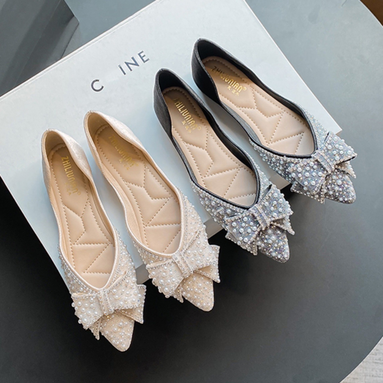 キラキラ パール フラットシューズ レディースシューズ ぺたんこシューズ ぺたんこパンプス フラット ぺたんこ ペタンコ ポインデットトゥ リボン ビジュー かわいい 大人可愛い