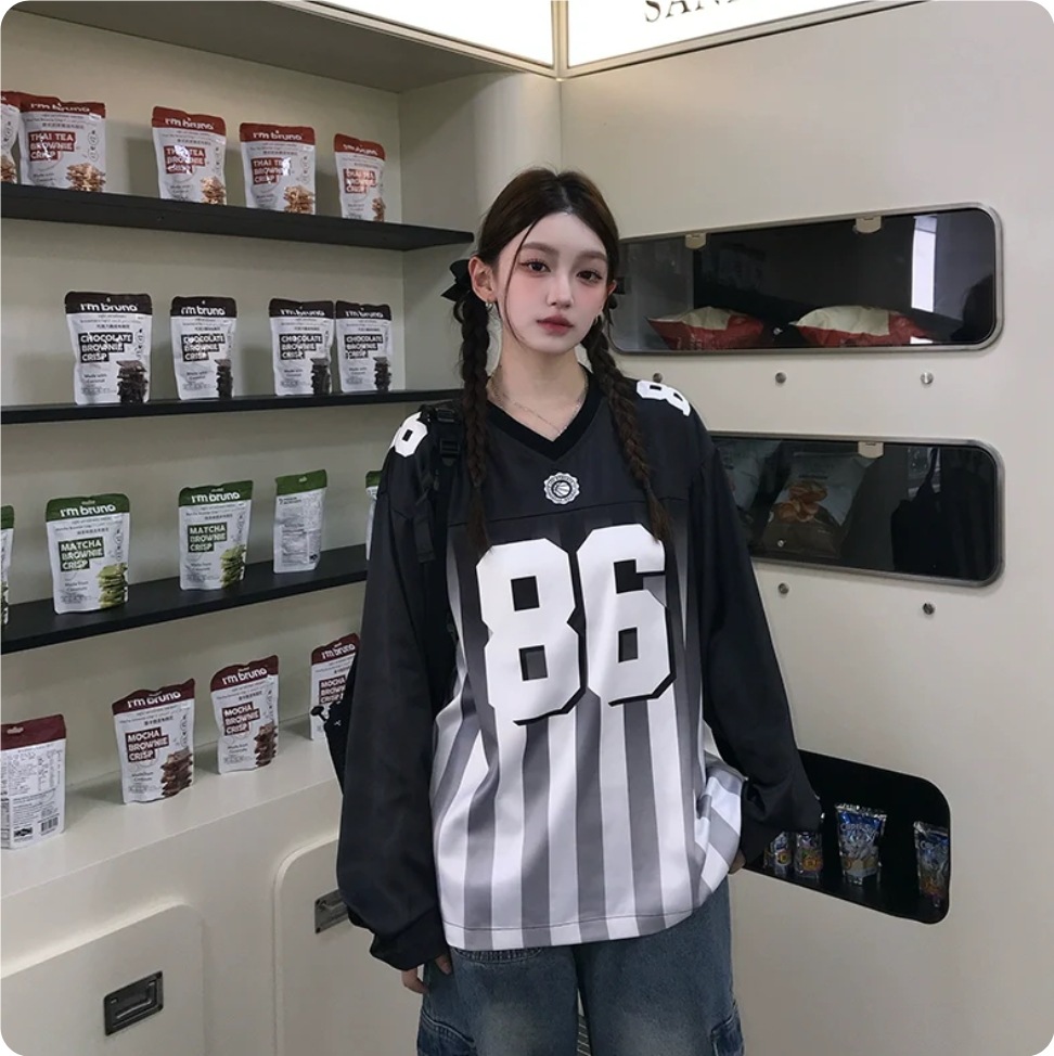 アメリカン シック Vネック ジャージー スウェット 長袖 Tシャツ トップス ルーズフィット カップル グラデーションストライプユニフォームTシャツ 5,120円