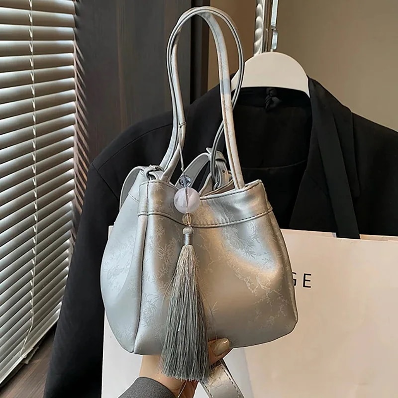 韓国ファッション 可愛い 高級感 フリンジ ハンドバッグ 気質 水筒ポーチ ミニ バッグ 質感 ショルダーバッグ トートバック