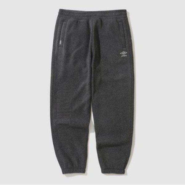 パンツ JQS UP423CFPN9-DMG1 プラスフリース ビッグレタリング ジョガーパンツ / CHARCOAL