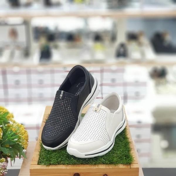 セーブゾーン04 女性コンフォートカジュアルホットフィックスサマースニーカーズスリップオン 超軽量パンチングスニ (S15779435)