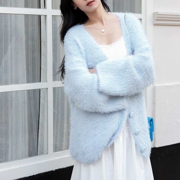 レディース ニット カーディガン 長袖 ボリューム袖 Vネック フェミニン もこもこ 前開き ボタン かわいい 大人可愛い シンプル カジュアル おしゃれ デート お出かけ 女子会 休日 ショッピング