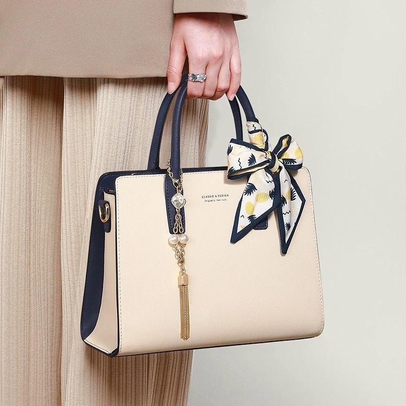 2025新作 シンプル 大容量 通勤 スマホポーチ ショルダーバッグ クラッチバッグ 手提げコンパクト 韓国ファッション トートバックトートバッグ ショルダーバッグ 母の日プレゼント