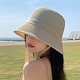 ベージュ