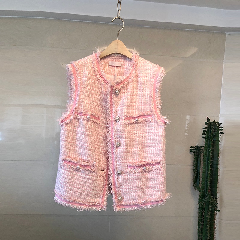 アウター ジャケット ノーカラージャケット ベスト 袖なし ラウンドネック 前開き デザインボタン ショート丈 ツイード かわいい 大人可愛い きれいめ シンプル 上品 おしゃれ かっこいい