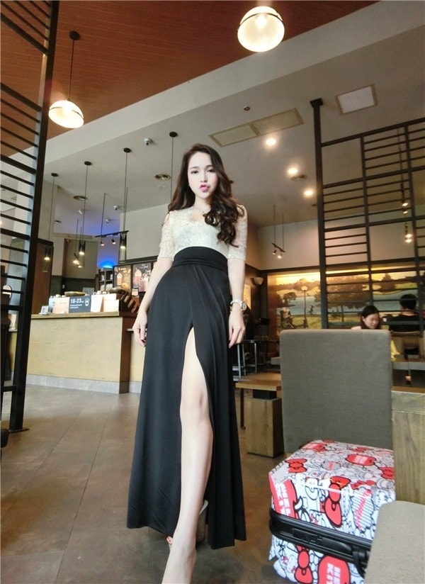 1436.レーススリットロングドレス（ブラック） Ｖネック 大きいネック ５分袖 セクシー ロングワンピース スリム ワンピ レディース 2019 春夏 sale パーティー 女子会