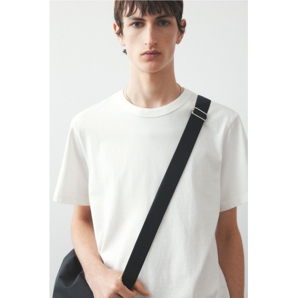 H&M T シャツレギュラーフィットホワイト 4,608円